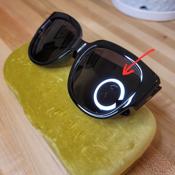 Authentic Gucci Sunglasses - Picture 7 of 7